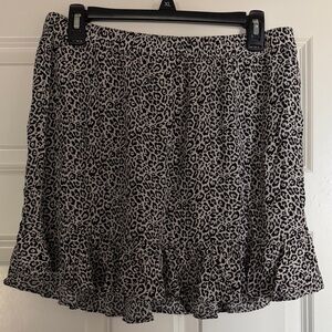 American Eagle - Leopard Mini Skirt